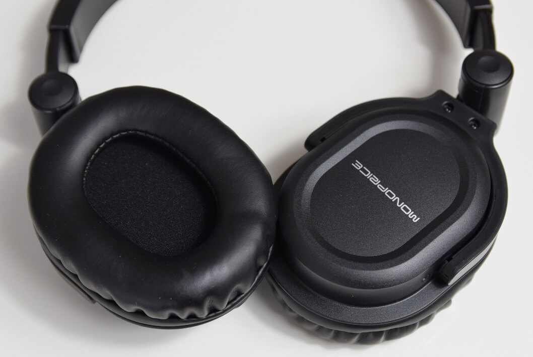 Monoprice Premium Hi-Fi DJ Style Over Ear Pro Headphone
